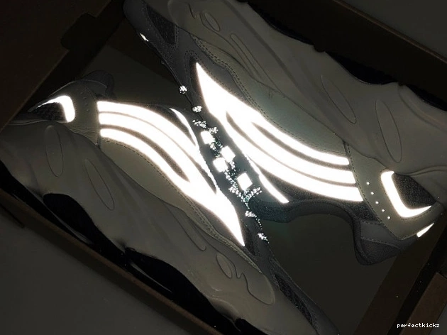 Static V2 Boost EF2829 Yeezy 700 Adidas 0712